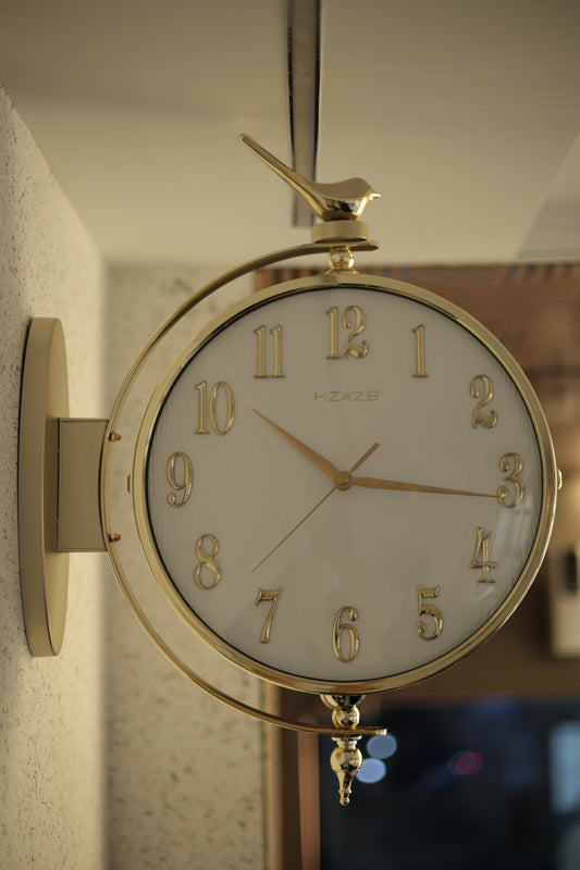 Double Sided Clock For Décor